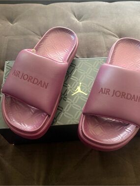 Jordan Women’s Burgundy Slide Sandals. Brand New
